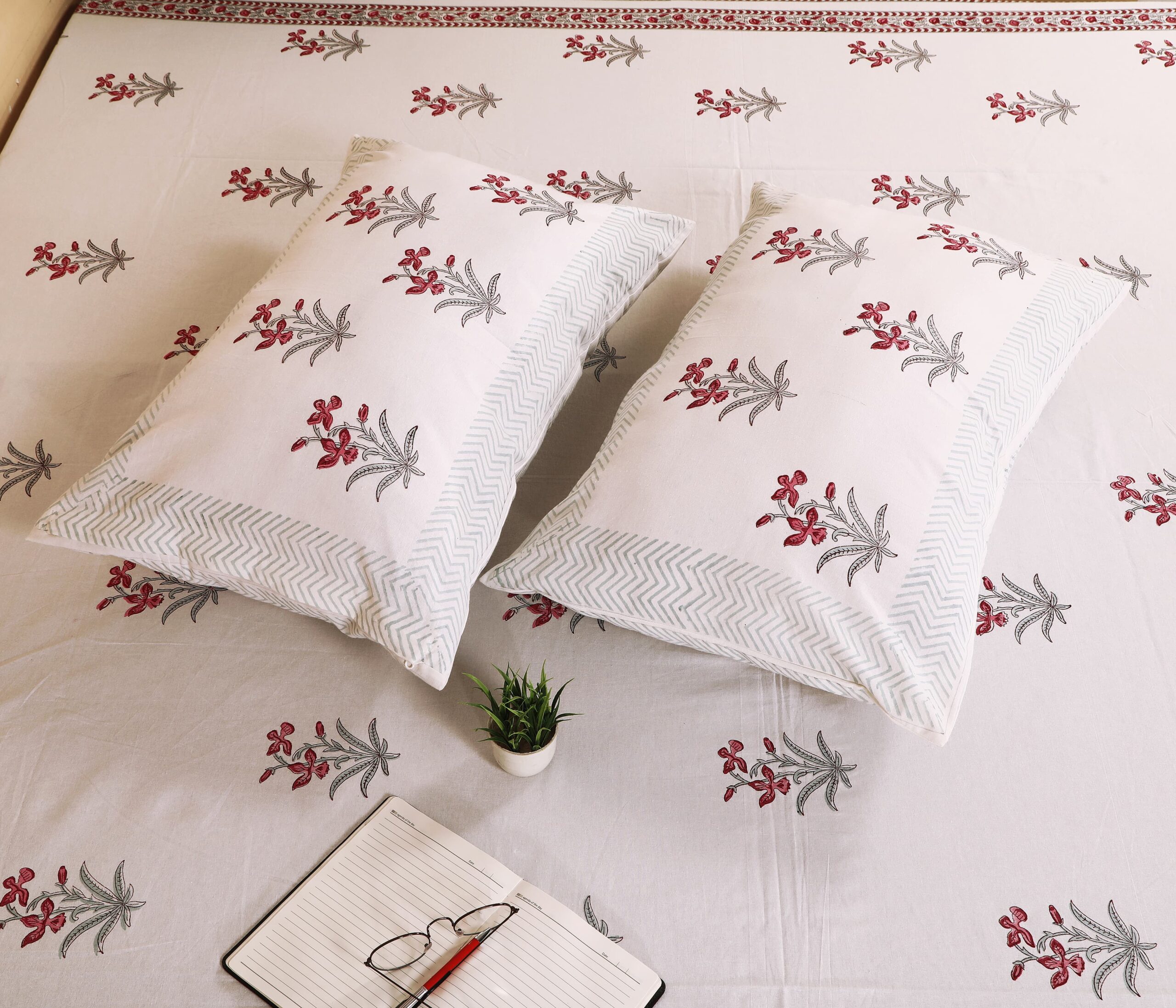 Raj Bagh Phool hand block printed bedsheet wholesale India Highmour